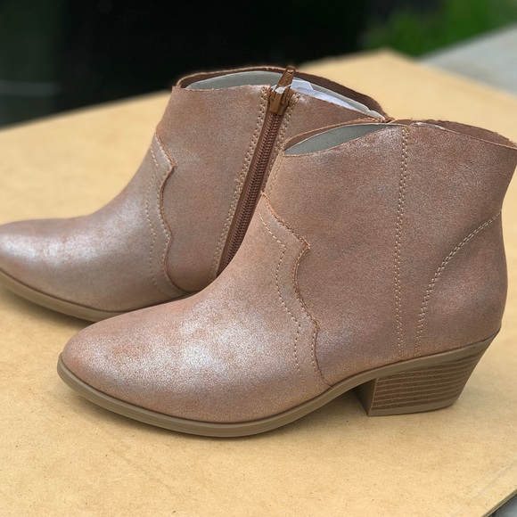 Women’s Metallic Fashion Style Western Boots Shoe - Picture 14 of 14